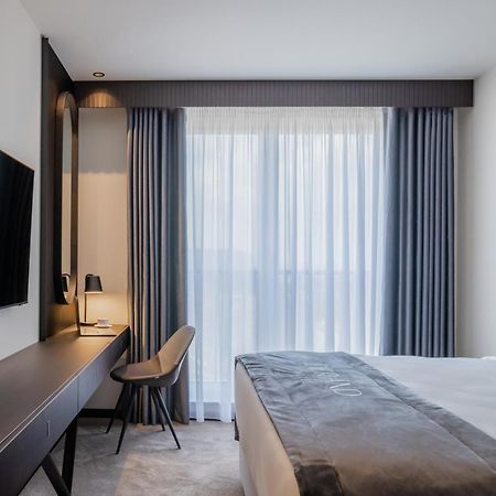 Derand Hotel Приштина Экстерьер фото