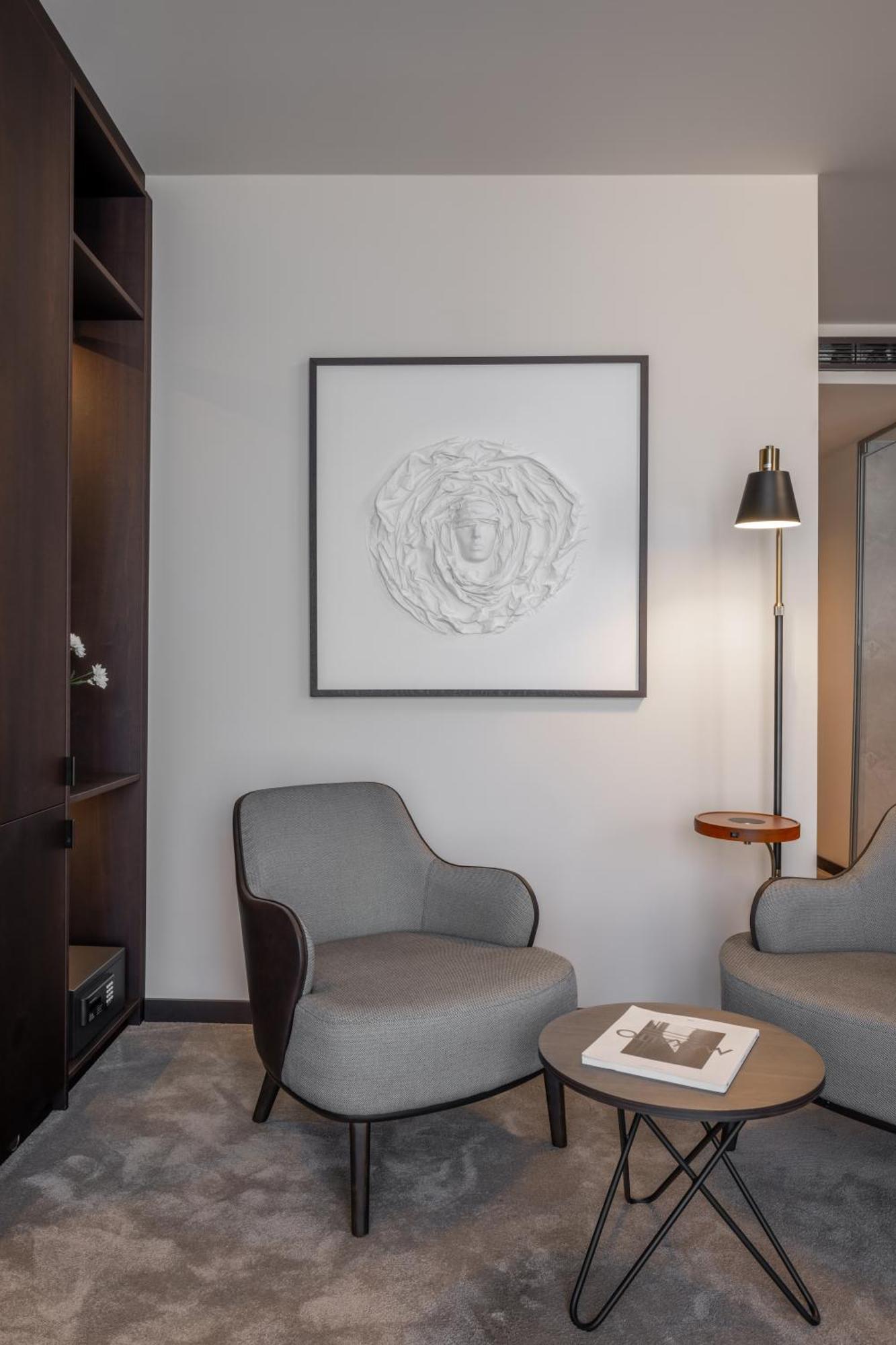 Derand Hotel Приштина Экстерьер фото