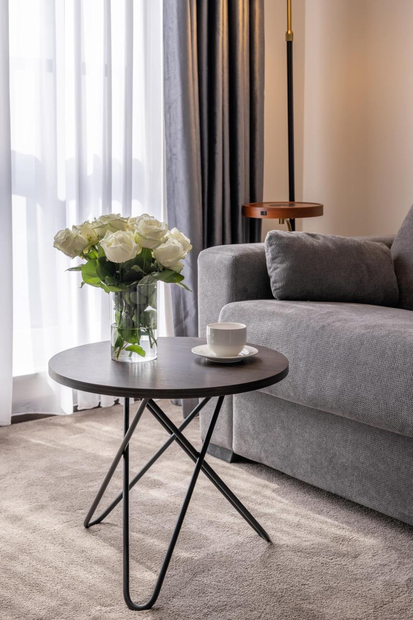 Derand Hotel Приштина Экстерьер фото