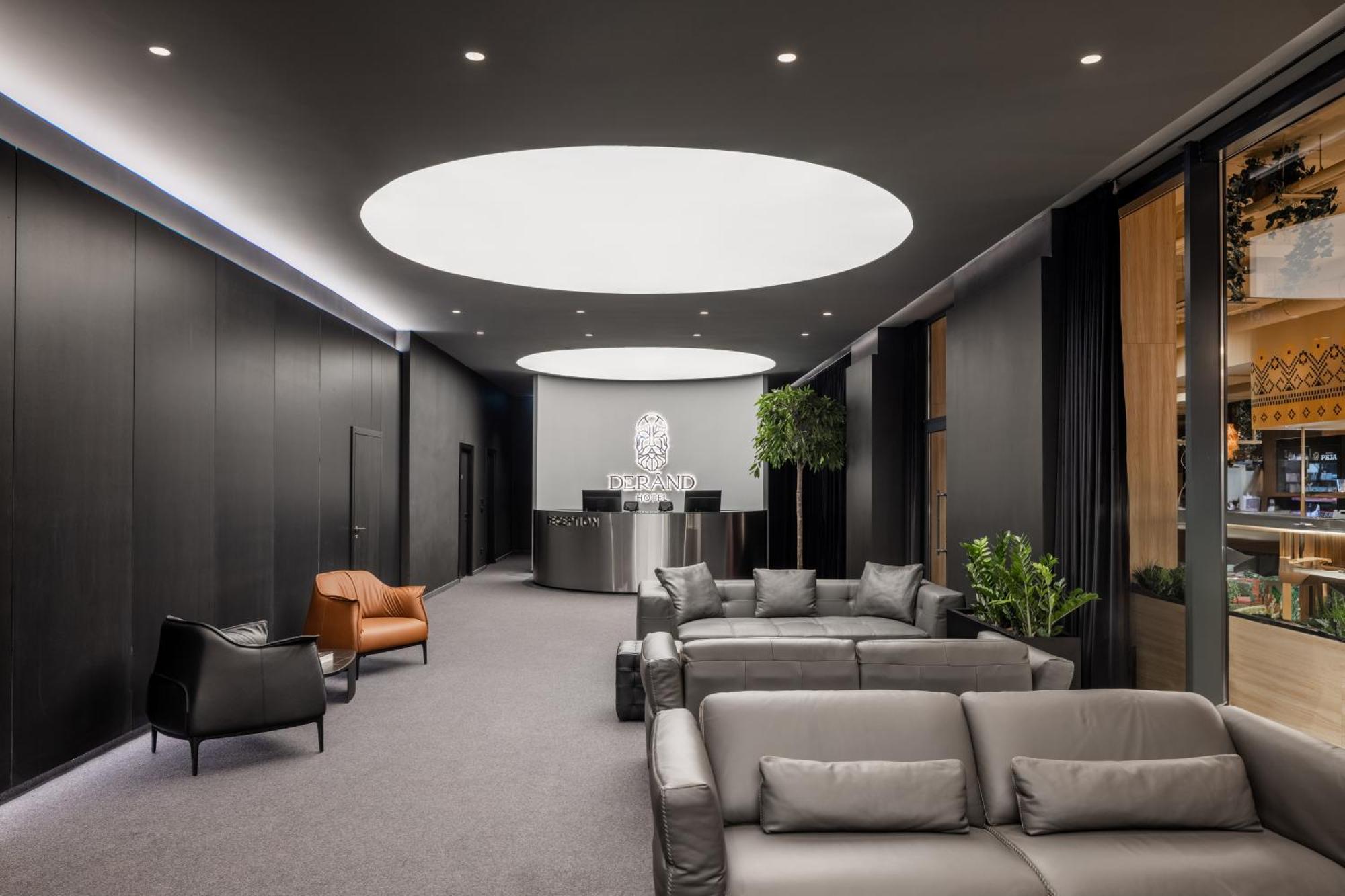 Derand Hotel Приштина Экстерьер фото